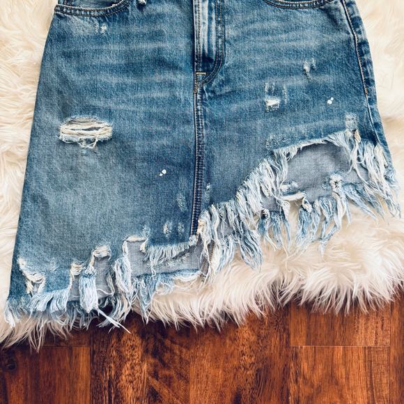 R13 Asymmetrical Distressed Skirt in Jasper Wash Size 25 - Picture 5 of 14
